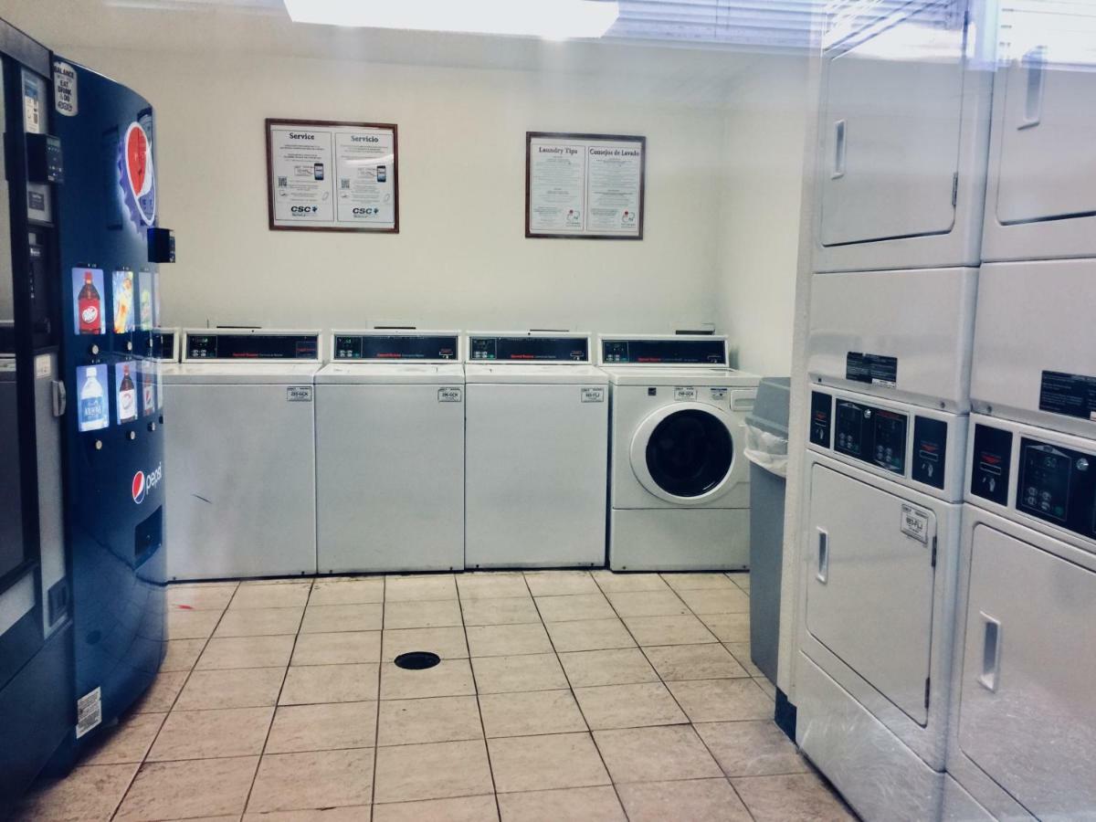 Intown Suites Extended Stay Jacksonville Fl St Johns Bluff Rd Eksteriør bilde